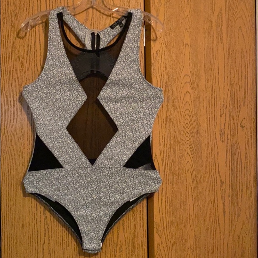 Love Culture Bodysuite  super sexy